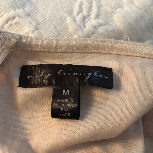 Juniors Gold glittering halter dress w/jewel lace - Picture 6 of 7